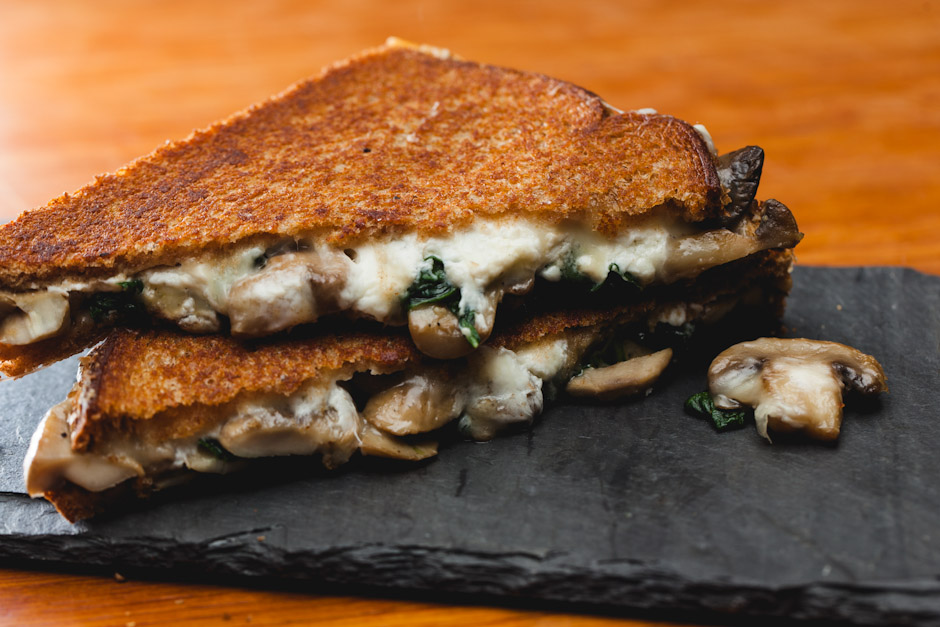 spinach mushroom grilled cheese
