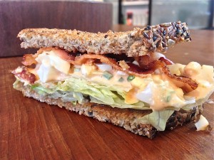 sriracha & bacon egg salad sandwich - the sam livecast