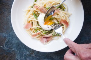 Bucatini with Asparagus & Prosciutto - the sam livecast